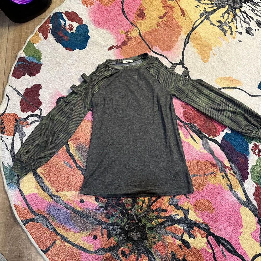 Long sleeve cut out top